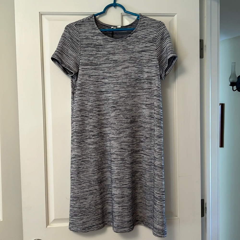 Gap blue striped t-shirt dress size M